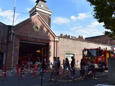 Des participants visite la caserne des sapeurs pompiers © Ville de La Madeleine